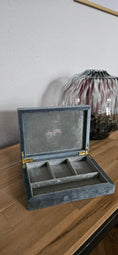 Bild in Galerie-Betrachter laden, Schmuckbox
