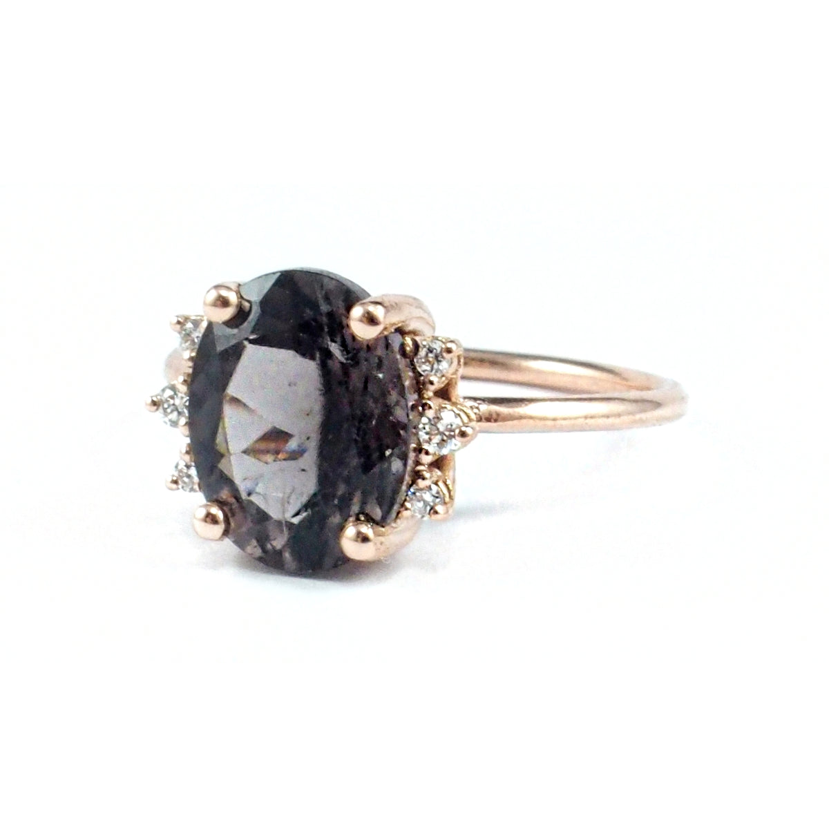 Ring Evita