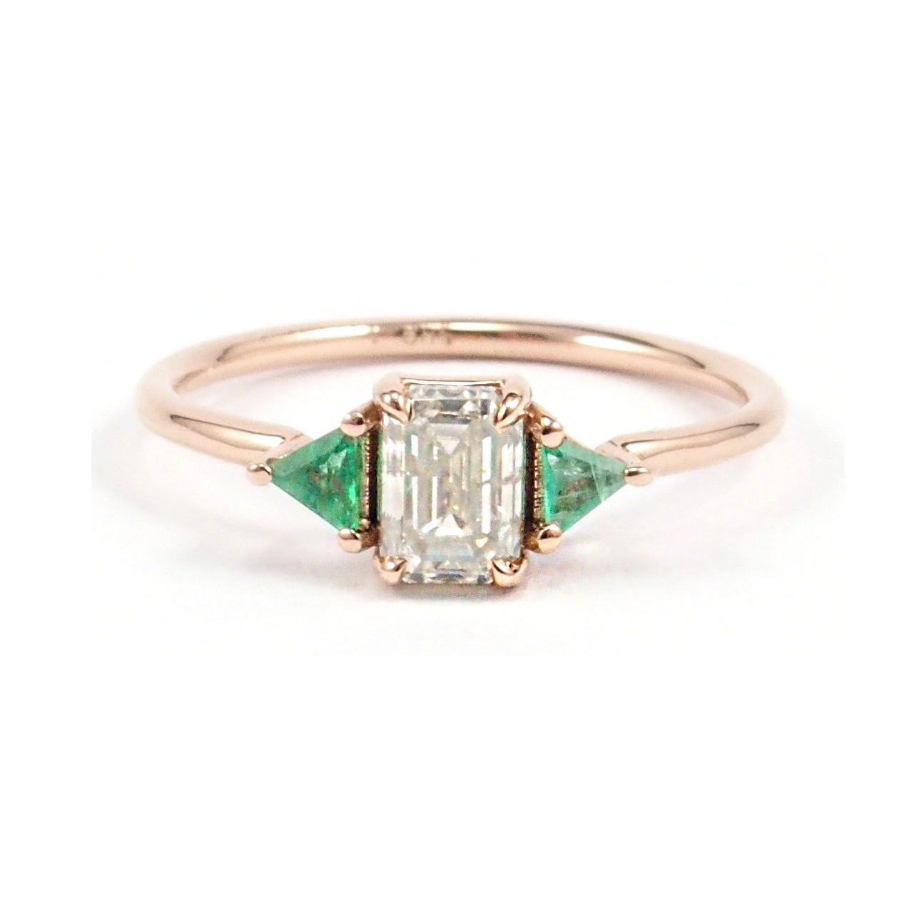 Ring Emira